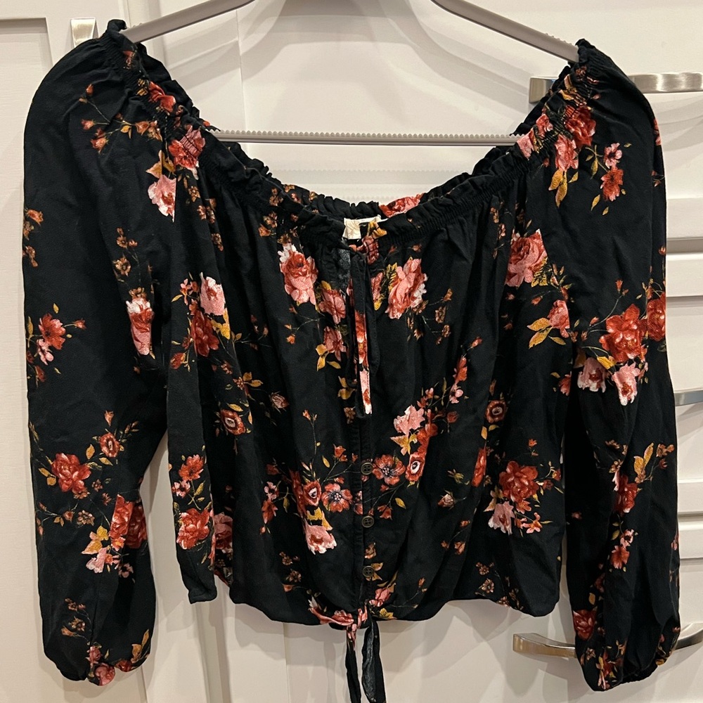 REWIND off shoulder (or not) top / blouse black and pink floral size M medium